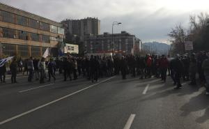 Foto: Radiosarajevo.ba / Protesti ispred Vlade Federacije u Sarajevu